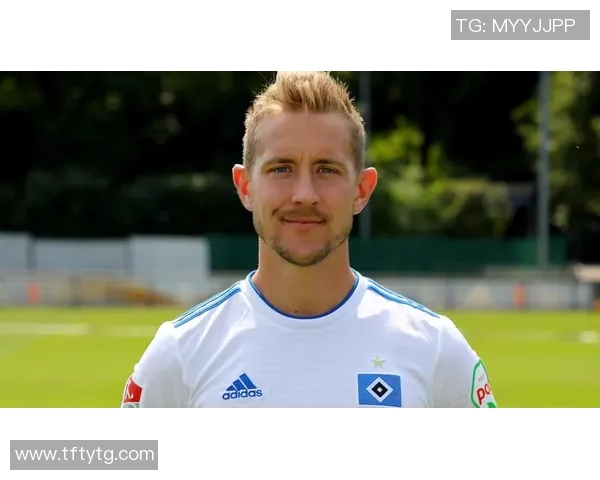 全球顶级足球明星薪酬揭秘：谁是收入最高的球员与背后的故事